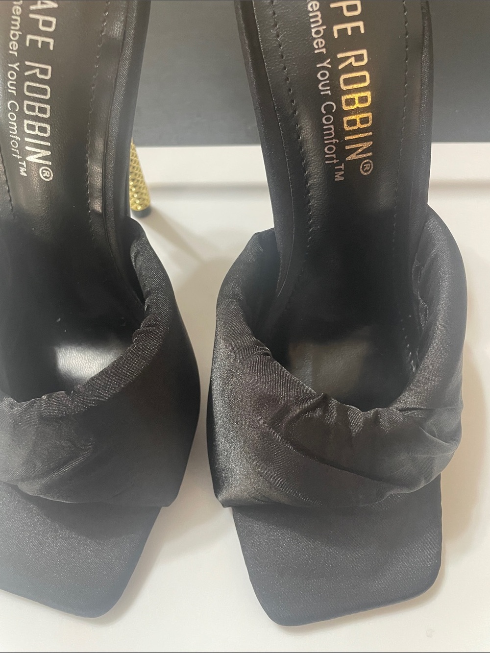 Cape Robbin Black Satin Twisted Slide Mule/Heel NWT Sz. 5.5 w a 4.5 inch heel